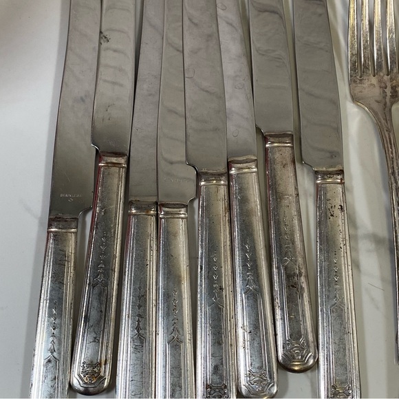 Antique Niagara Silver Plate Flatware 3 Pounds Forks Spoons Butter Knives - Picture 7 of 11